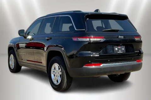 More photos of 2023 Jeep Grand Cherokee Laredo at Maserati Alfa Romeo of Naperville, IL