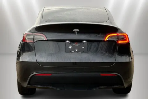 More photos of 2024 Tesla Model Y Standard Range at Maserati Alfa Romeo of Naperville, IL