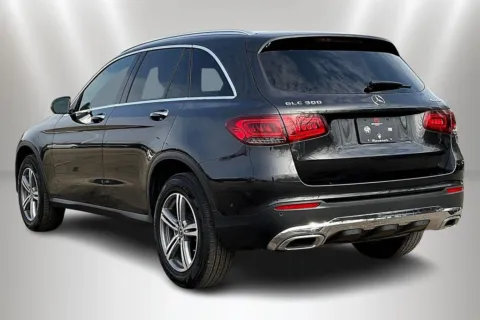 More photos of 2021 Mercedes-Benz GLC 300 at Maserati Alfa Romeo of Naperville, IL