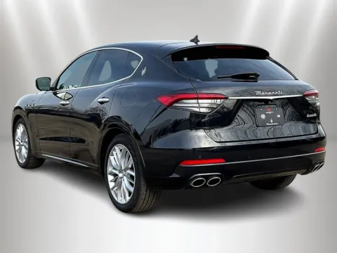 More photos of 2022 Maserati Levante GT at Maserati Alfa Romeo of Naperville, IL