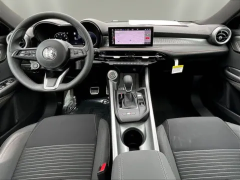 More photos of 2026 Alfa Romeo Tonale at Maserati Alfa Romeo of Naperville, IL