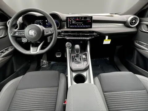 More photos of 2026 Alfa Romeo Tonale at Maserati Alfa Romeo of Naperville, IL