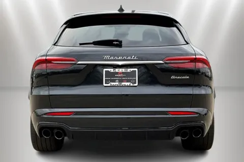 More photos of 2023 Maserati Grecale Modena at Maserati Alfa Romeo of Naperville, IL