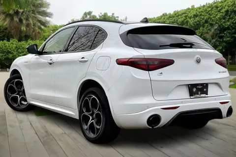 More photos of 2023 Alfa Romeo Stelvio Veloce at Maserati Alfa Romeo of Naperville, IL