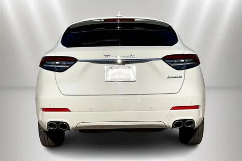 More photos of 2023 Maserati Levante GT at Maserati Alfa Romeo of Naperville, IL