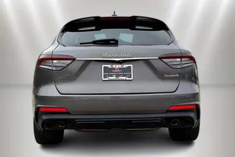 More photos of 2022 Maserati Levante Modena at Maserati Alfa Romeo of Naperville, IL