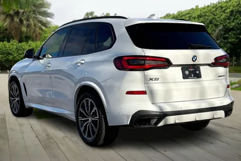 More photos of 2022 BMW X5 xDrive40i at Maserati Alfa Romeo of Naperville, IL