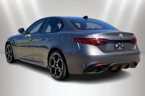More photos of 2022 Alfa Romeo Giulia Veloce at Maserati Alfa Romeo of Naperville, IL