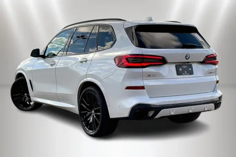 More photos of 2023 BMW X5 xDrive40i at Maserati Alfa Romeo of Naperville, IL