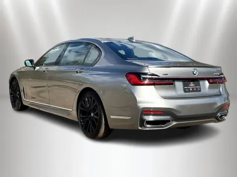 More photos of 2022 BMW 7 Series 750i xDrive at Maserati Alfa Romeo of Naperville, IL