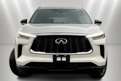 Photos of 2023 INFINITI QX60 LUXE for sale in Naperville, IL at Maserati Alfa Romeo of Naperville