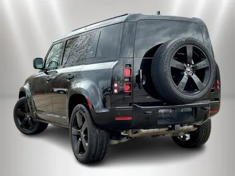 More photos of 2023 Land Rover Defender 110 X-Dynamic SE at Maserati Alfa Romeo of Naperville, IL