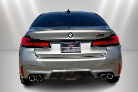More photos of 2022 BMW M5 at Maserati Alfa Romeo of Naperville, IL