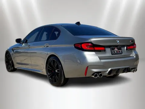 More photos of 2022 BMW M5 at Maserati Alfa Romeo of Naperville, IL
