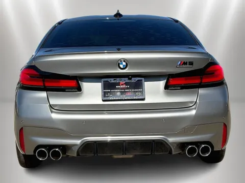 More photos of 2022 BMW M5 at Maserati Alfa Romeo of Naperville, IL