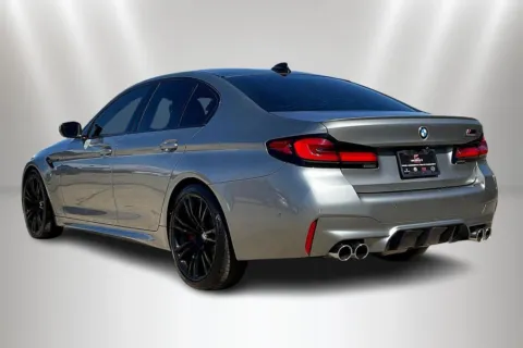 More photos of 2022 BMW M5 at Maserati Alfa Romeo of Naperville, IL