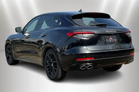 More photos of 2022 Maserati Levante GT at Maserati Alfa Romeo of Naperville, IL