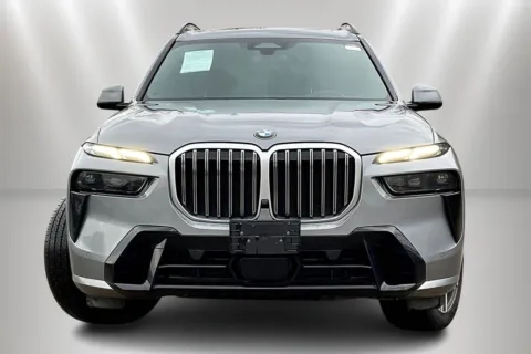 Photos of 2024 BMW X7 xDrive40i for sale in Naperville, IL at Maserati Alfa Romeo of Naperville