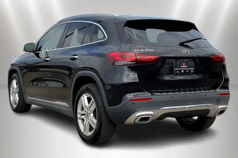 More photos of 2021 Mercedes-Benz GLA 250 at Maserati Alfa Romeo of Naperville, IL