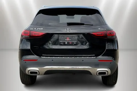 More photos of 2021 Mercedes-Benz GLA 250 at Maserati Alfa Romeo of Naperville, IL