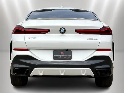 More photos of 2022 BMW X6 xDrive40i at Maserati Alfa Romeo of Naperville, IL