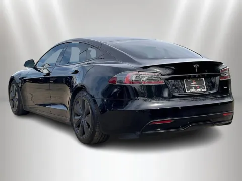 More photos of 2021 Tesla Model S Plaid at Maserati Alfa Romeo of Naperville, IL