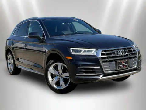 Another view of 2019 Audi Q5 2.0T Premium Plus for sale in Naperville, IL at Maserati Alfa Romeo of Naperville