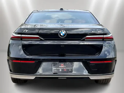 More photos of 2023 BMW i7 xDrive60 at Maserati Alfa Romeo of Naperville, IL