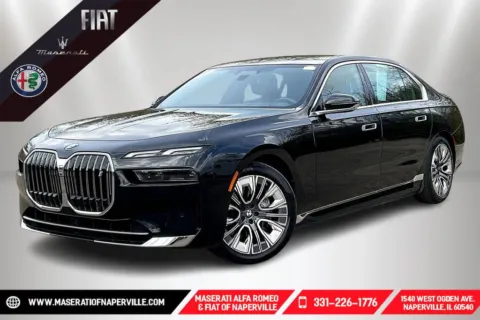 Black 2023 BMW i7 xDrive60 for sale in Naperville, IL