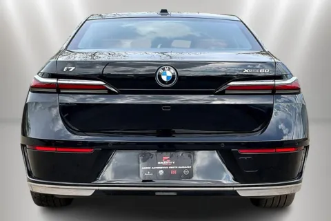 More photos of 2023 BMW i7 xDrive60 at Maserati Alfa Romeo of Naperville, IL