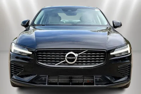 Photos of 2022 Volvo S60 Recharge Plug-In Hybrid T8 R-Design Expression for sale in Naperville, IL at Maserati Alfa Romeo of Naperville