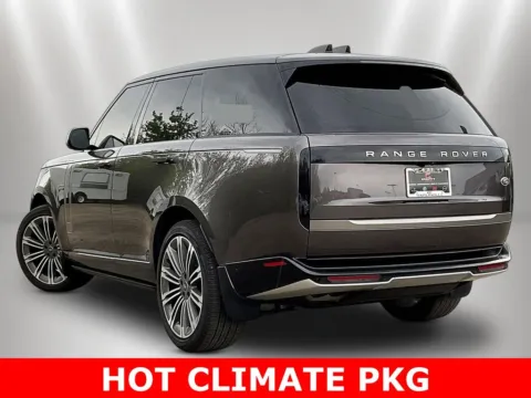 More photos of 2023 Land Rover Range Rover SE at Maserati Alfa Romeo of Naperville, IL