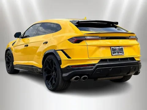 More photos of 2023 Lamborghini Urus Performante at Maserati Alfa Romeo of Naperville, IL