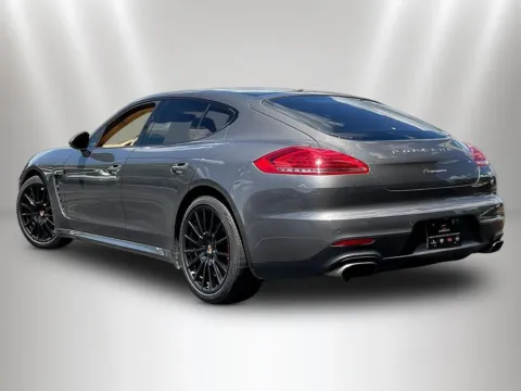 More photos of 2014 Porsche Panamera at Maserati Alfa Romeo of Naperville, IL