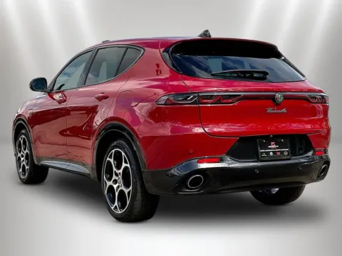 More photos of 2024 Alfa Romeo Tonale Veloce at Maserati Alfa Romeo of Naperville, IL