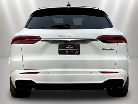 More photos of 2023 Maserati Grecale Modena at Maserati Alfa Romeo of Naperville, IL