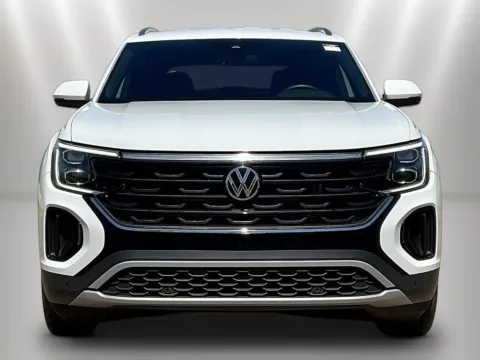 Photos of 2025 Volkswagen Atlas Cross Sport 2.0T SE w/Technology for sale in Naperville, IL at Maserati Alfa Romeo of Naperville
