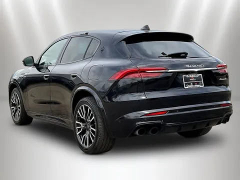 More photos of 2023 Maserati Grecale Modena at Maserati Alfa Romeo of Naperville, IL