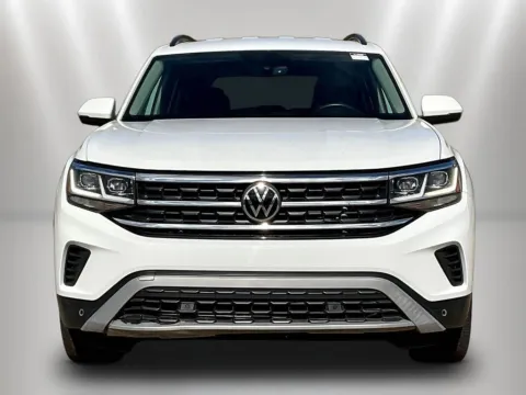Photos of 2022 Volkswagen Atlas 3.6L V6 SE w/Technology for sale in Naperville, IL at Maserati Alfa Romeo of Naperville