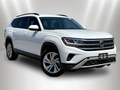 Another view of 2021 Volkswagen Atlas 3.6L V6 SE w/Technology for sale in Naperville, IL at Maserati Alfa Romeo of Naperville