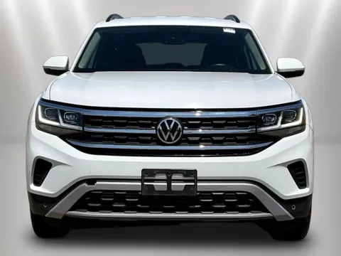Photos of 2021 Volkswagen Atlas 3.6L V6 SE w/Technology for sale in Naperville, IL at Maserati Alfa Romeo of Naperville