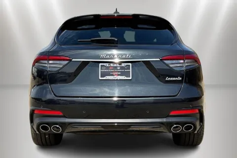 More photos of 2023 Maserati Levante Modena at Maserati Alfa Romeo of Naperville, IL