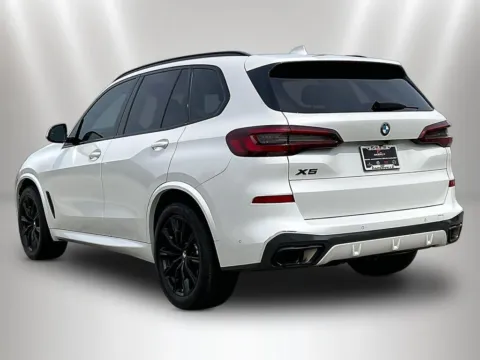 More photos of 2023 BMW X5 xDrive40i at Maserati Alfa Romeo of Naperville, IL