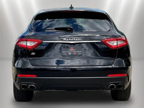 More photos of 2017 Maserati Levante at Maserati Alfa Romeo of Naperville, IL