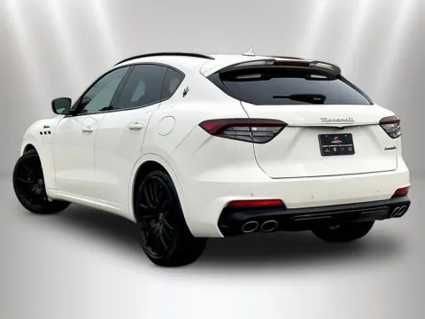 More photos of 2024 Maserati Levante Modena at Maserati Alfa Romeo of Naperville, IL