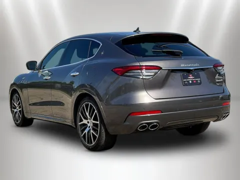 More photos of 2022 Maserati Levante GT at Maserati Alfa Romeo of Naperville, IL