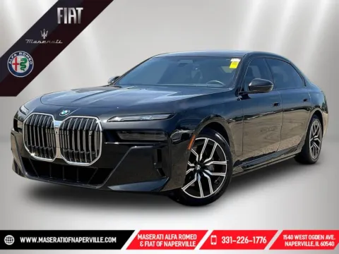 Black 2023 BMW i7 xDrive60 for sale in Naperville, IL