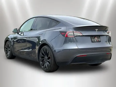 More photos of 2022 Tesla Model Y Performance at Maserati Alfa Romeo of Naperville, IL