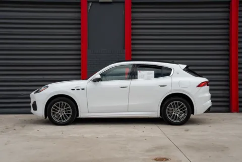 More photos of 2023 Maserati Grecale GT at Maserati Alfa Romeo of Naperville, IL