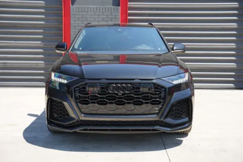More photos of 2022 Audi RS Q8 4.0T at Maserati Alfa Romeo of Naperville, IL